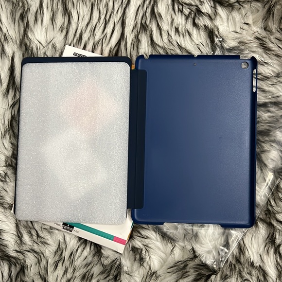 IPad Case NWT in Navy Blue iPad Slim 9.7 Inch 5th/ 6th Gen 2017/ 2018 - Picture 4 of 12